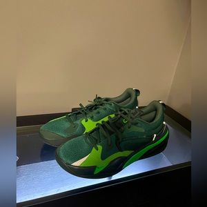 Never worn before hmu with prices